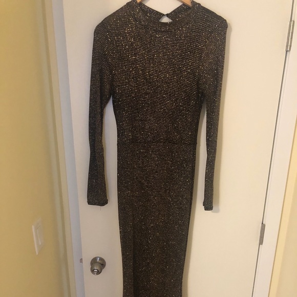 Gold sparkles dress - Picture 3 of 3